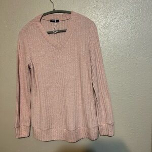 Elegant V-Neck Sweater in Soft Pink